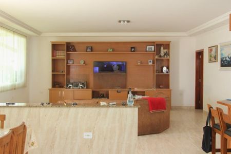 Casa à venda com 4 quartos, 674m² em Interlagos, São Paulo