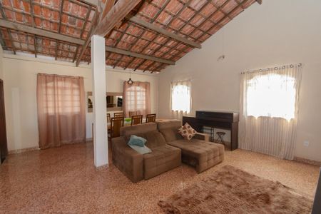 Sala de casa para alugar com 2 quartos, 108m² em Fonte Grande, Contagem