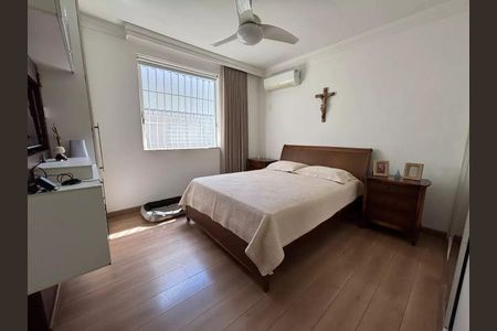 Casa à venda com 6 quartos, 458m² em São José, Belo Horizonte