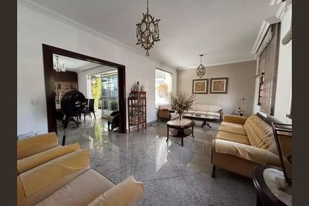 Casa à venda com 6 quartos, 458m² em São José, Belo Horizonte