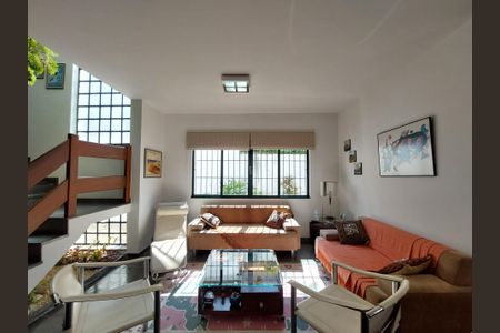 Sala de Estar de casa à venda com 3 quartos, 348m² em Jardim Santa Helena, São Paulo