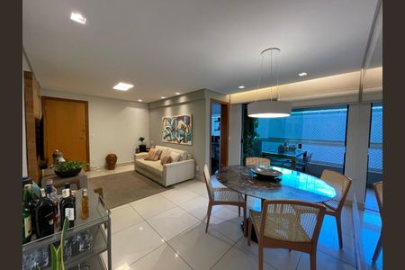 Sala de apartamento à venda com 3 quartos, 102m² em Savassi, Belo Horizonte