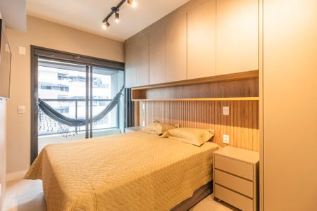 Suíte de apartamento para alugar com 2 quartos, 75m² em Alphaville Industrial, Barueri