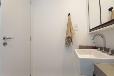 Banheiro da Suíte de apartamento para alugar com 2 quartos, 107m² em Jardim Guanabara, Campinas