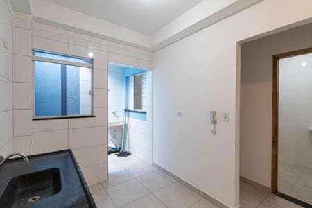 Sala e Cozinha de apartamento para alugar com 2 quartos, 52m² em Parque Paineiras, São Paulo