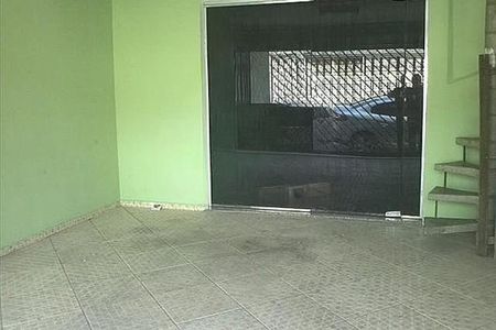 Casa à venda com 3 quartos, 184m² em Vila Brasilina, São Paulo