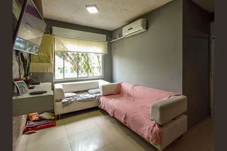 Sala de apartamento para alugar com 3 quartos, 76m² em Vila Nova, Porto Alegre