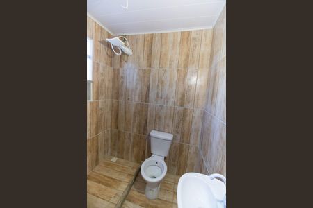 Banheiro de kitnet/studio para alugar com 1 quarto, 21m² em Piratininga, Niterói