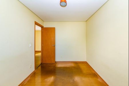 Quarto 1 de apartamento para alugar com 2 quartos, 48m² em Chácara Cotia, Contagem
