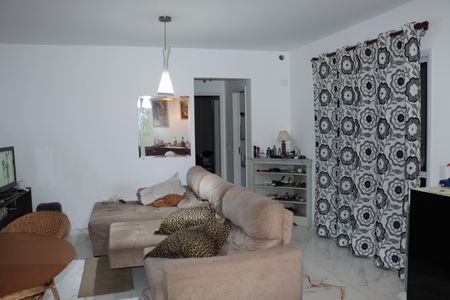 Sala de apartamento para alugar com 2 quartos, 82m² em Parque Esplanada, Embu das Artes