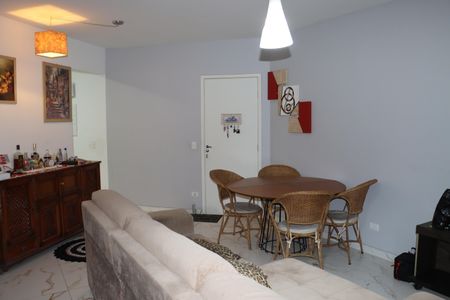 Sala de apartamento para alugar com 2 quartos, 82m² em Parque Esplanada, Embu das Artes