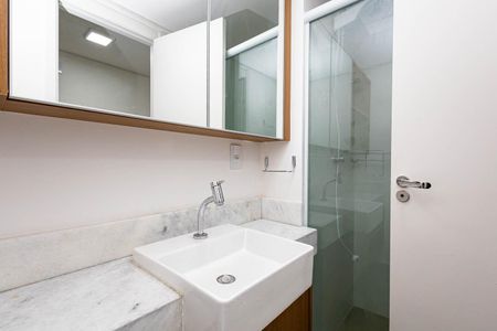 Banheiro de kitnet/studio para alugar com 1 quarto, 24m² em Consolação, São Paulo