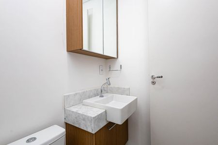 Banheiro de kitnet/studio para alugar com 1 quarto, 26m² em Consolação, São Paulo