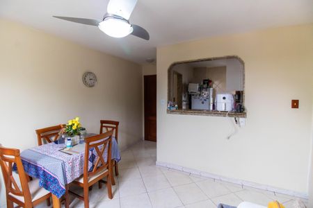 Sala de apartamento à venda com 2 quartos, 60m² em Cubango, Niterói