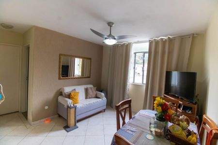 Sala de apartamento à venda com 2 quartos, 60m² em Cubango, Niterói