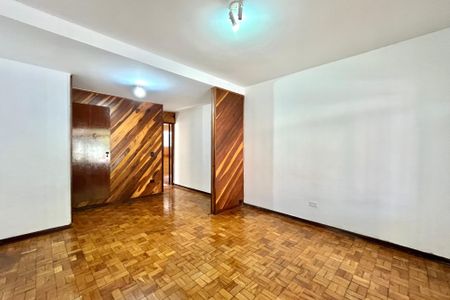 Sala de casa para alugar com 4 quartos, 140m² em Vila Campestre, São Paulo