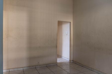 Sala de casa à venda com 2 quartos, 68m² em Caiçaras, Belo Horizonte