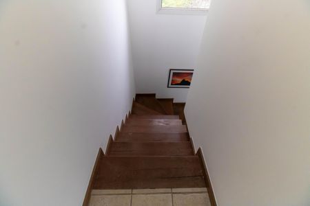 Escada de casa de condomínio à venda com 3 quartos, 160m² em Maria Paula, Niterói