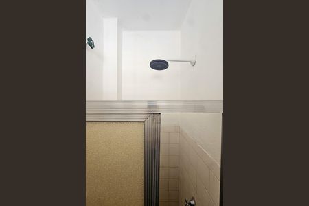 Banheiro de kitnet/studio para alugar com 1 quarto, 12m² em Graça, Salvador