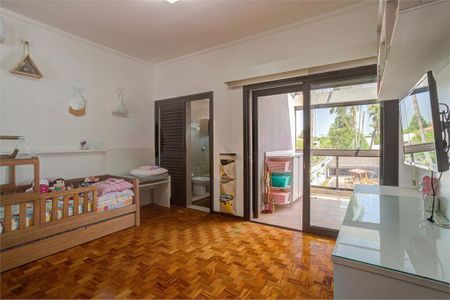 Casa à venda com 4 quartos, 350m² em Granja Julieta, São Paulo