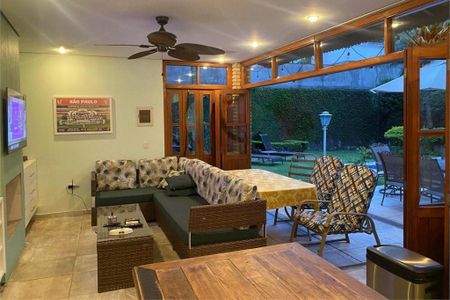 Casa à venda com 4 quartos, 450m² em Santo Amaro, São Paulo