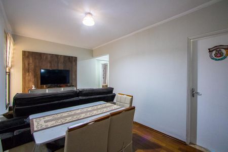 Sala de apartamento à venda com 2 quartos, 64m² em Pinheirinho, Santo André