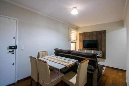 Sala de apartamento à venda com 2 quartos, 64m² em Pinheirinho, Santo André