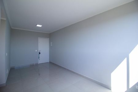 Sala de apartamento para alugar com 3 quartos, 70m² em Jardim Clarice I, Votorantim