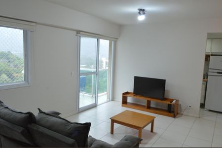 Sala de apartamento para alugar com 1 quarto, 70m² em Camorim, Rio de Janeiro