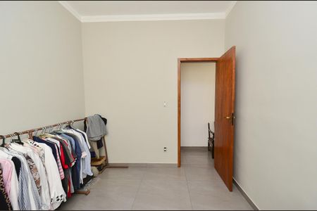Quarto 2 de casa à venda com 3 quartos, 101m² em Fernão Dias, Belo Horizonte
