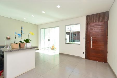 Sala de casa à venda com 3 quartos, 101m² em Fernão Dias, Belo Horizonte