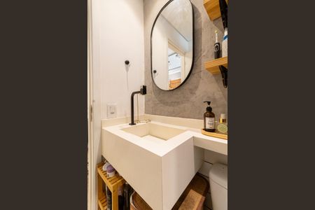 Banheiro de apartamento à venda com 1 quarto, 41m² em Vila Guilhermina, São Paulo