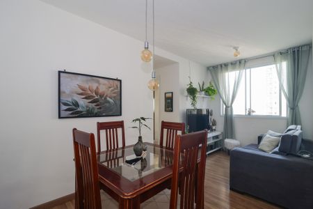 Sala de apartamento para alugar com 2 quartos, 43m² em Jardim Monte Alegre, Taboão da Serra