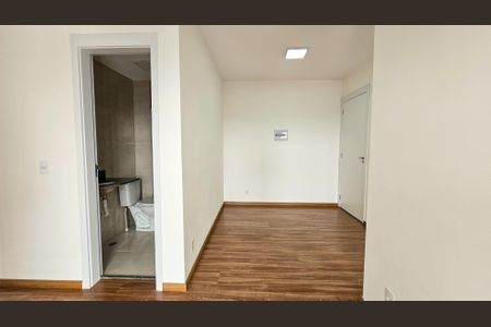 Sala de apartamento para alugar com 3 quartos, 55m² em Jardim Santo Antoninho, São Paulo