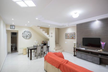 Sala de casa à venda com 2 quartos, 320m² em Vila Gustavo, São Paulo