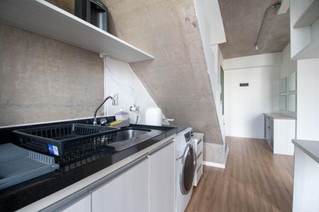 Cozinha de apartamento à venda com 1 quarto, 40m² em Santo Amaro, São Paulo