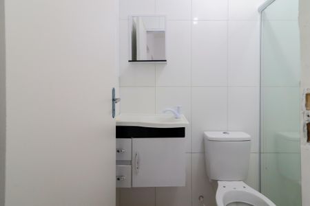Banheiro de apartamento para alugar com 1 quarto, 25m² em Vila Dalva, São Paulo