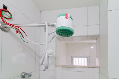 Banheiro de apartamento para alugar com 1 quarto, 25m² em Vila Dalva, São Paulo