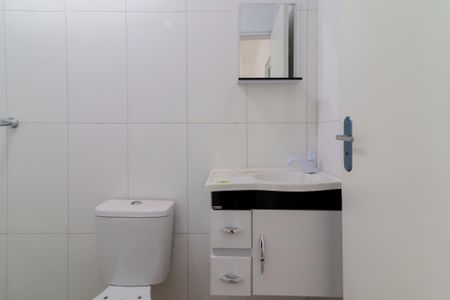 Banheiro de apartamento para alugar com 1 quarto, 25m² em Vila Dalva, São Paulo