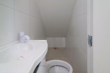 Banheiro de apartamento para alugar com 1 quarto, 25m² em Vila Dalva, São Paulo