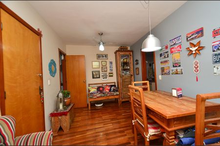 Sala de apartamento à venda com 3 quartos, 93m² em Pompéia, Belo Horizonte