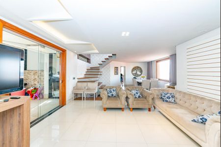 Sala 1 de casa para alugar com 4 quartos, 365m² em Barreiro, Belo Horizonte