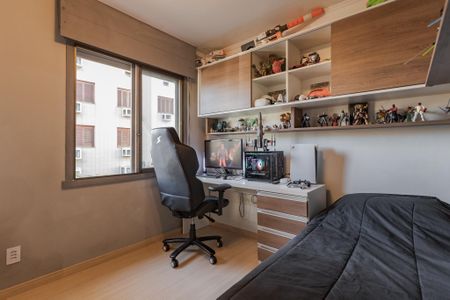 Quarto 2 de apartamento à venda com 2 quartos, 69m² em Jardim Itu, Porto Alegre