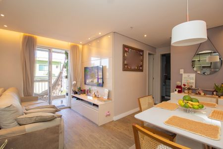 Sala de apartamento à venda com 2 quartos, 60m² em Vila Guedes, São Paulo