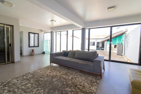 Sala de casa para alugar com 3 quartos, 293m² em Fazenda Santa Cândida, Campinas