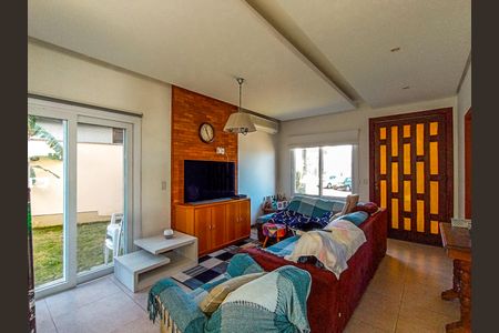 Sala de casa de condomínio para alugar com 3 quartos, 175m² em Hípica, Porto Alegre