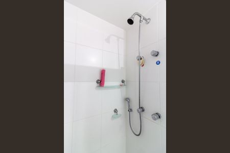 Banheiro de apartamento à venda com 1 quarto, 31m² em Santo Amaro, São Paulo