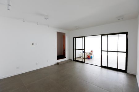 Sala de TV de casa à venda com 3 quartos, 240m² em Parque Alto Taquaral, Campinas