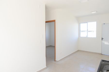 Sala de casa de condomínio para alugar com 2 quartos, 60m² em Reserva Real, Ribeirão Preto
