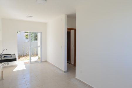 Sala de casa de condomínio para alugar com 2 quartos, 60m² em Reserva Real, Ribeirão Preto